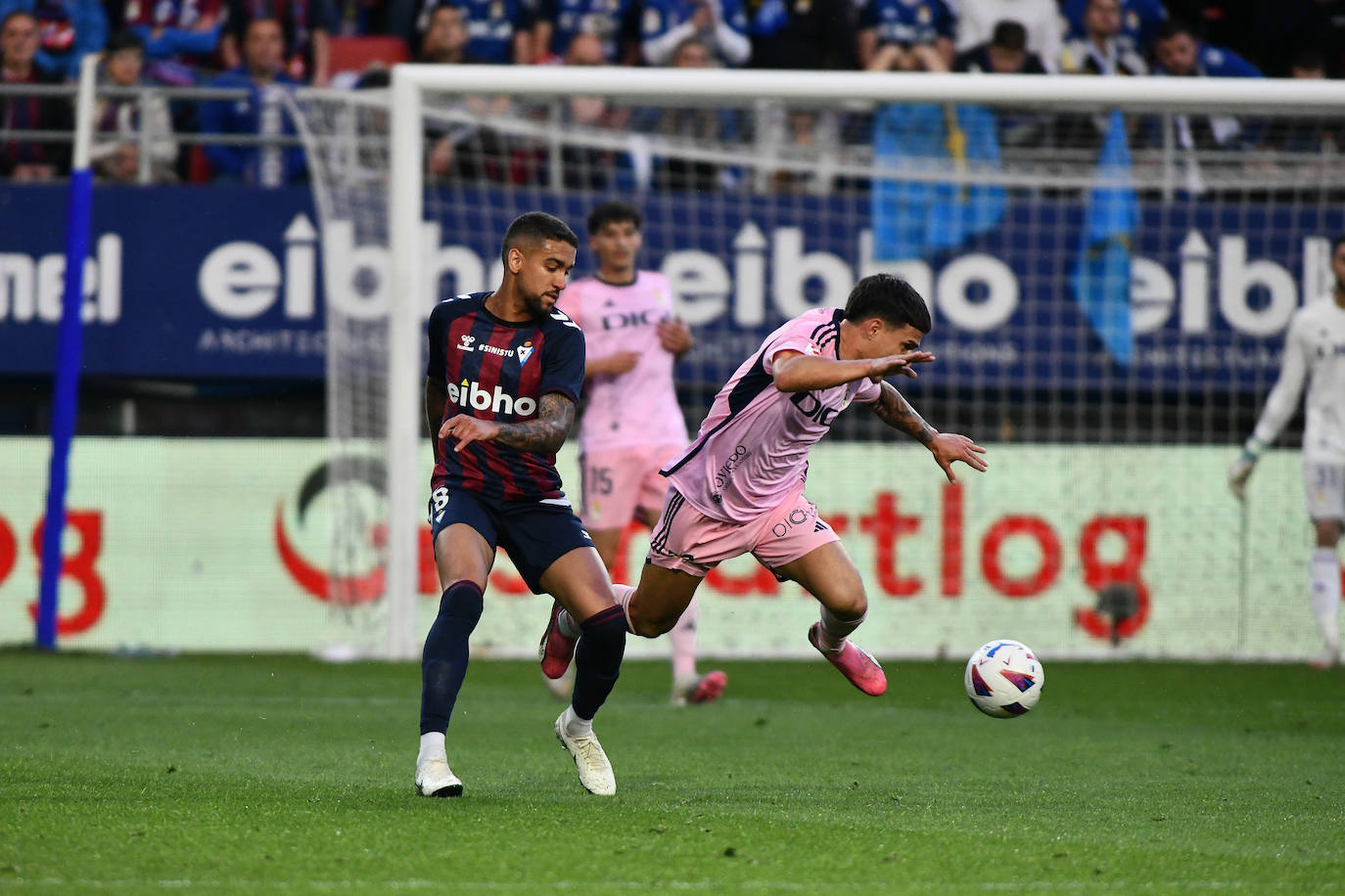 Las mejores imágenes del Eibar - Real Oviedo