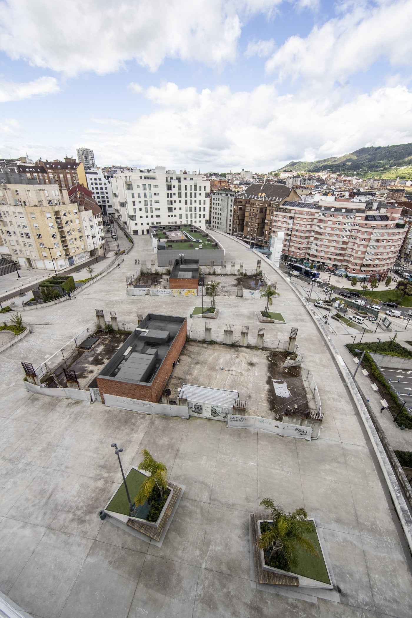 Las dos zonas donde se construirán las dos torres sociosanitarias.