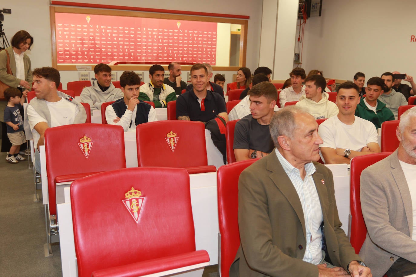 Emotiva despedida a Miguel Ángel Ramírez como entrenador del Sporting