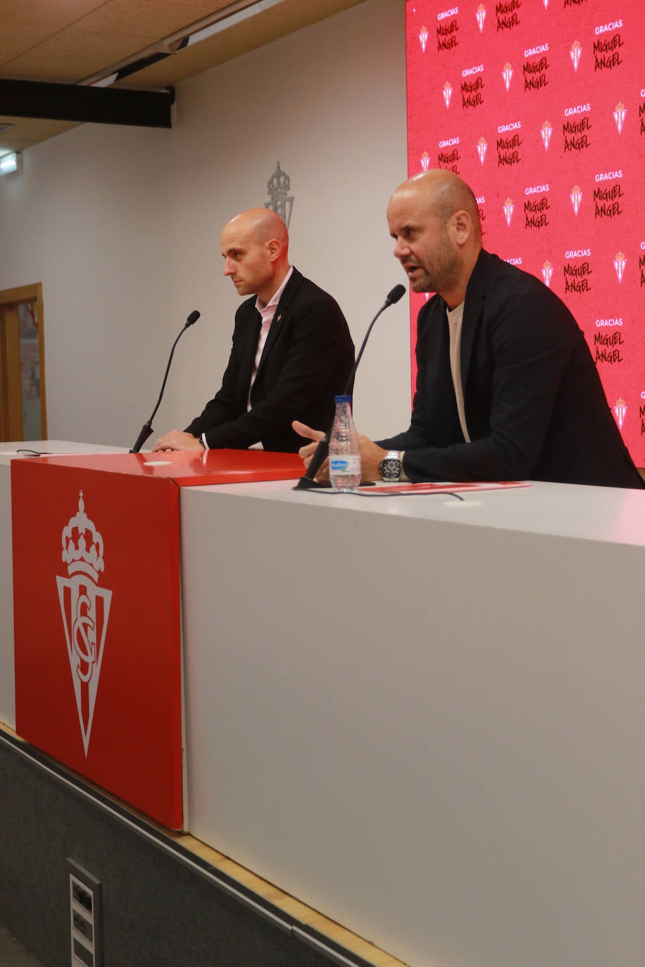 Emotiva despedida a Miguel Ángel Ramírez como entrenador del Sporting