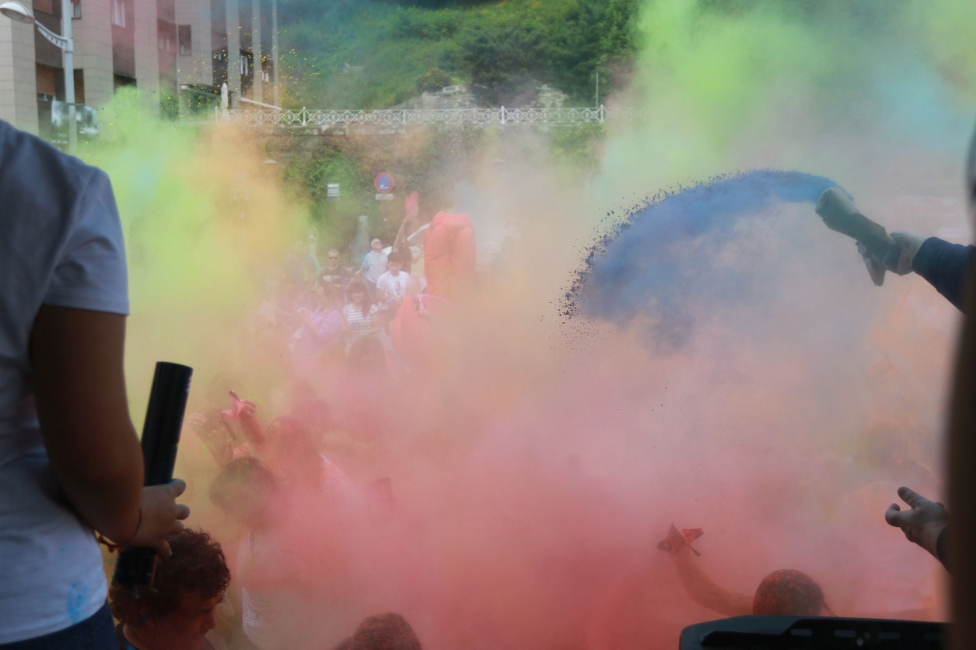 Colores para la foguerina de San Xuan en Mieres