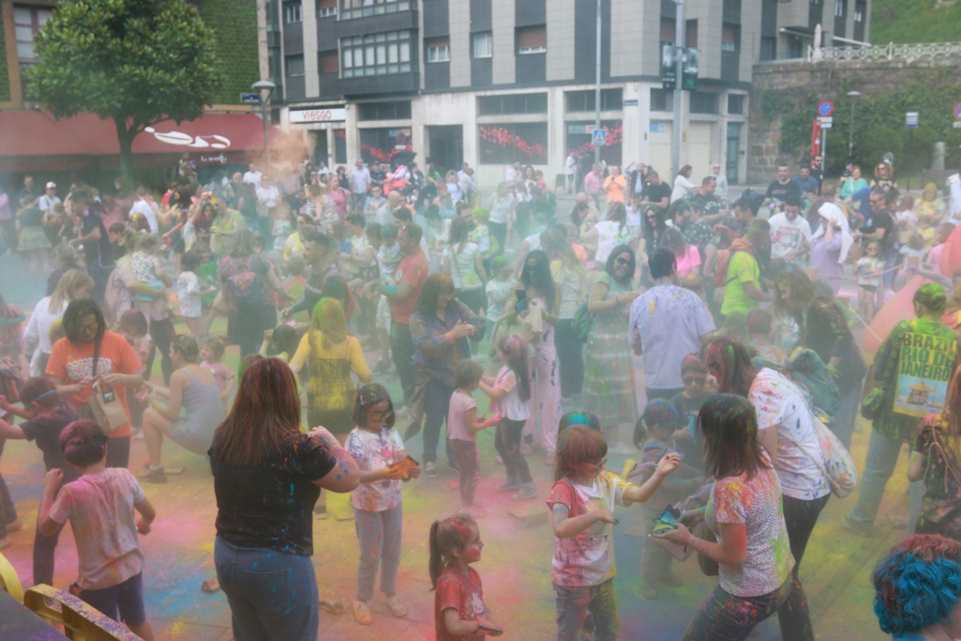 Colores para la foguerina de San Xuan en Mieres