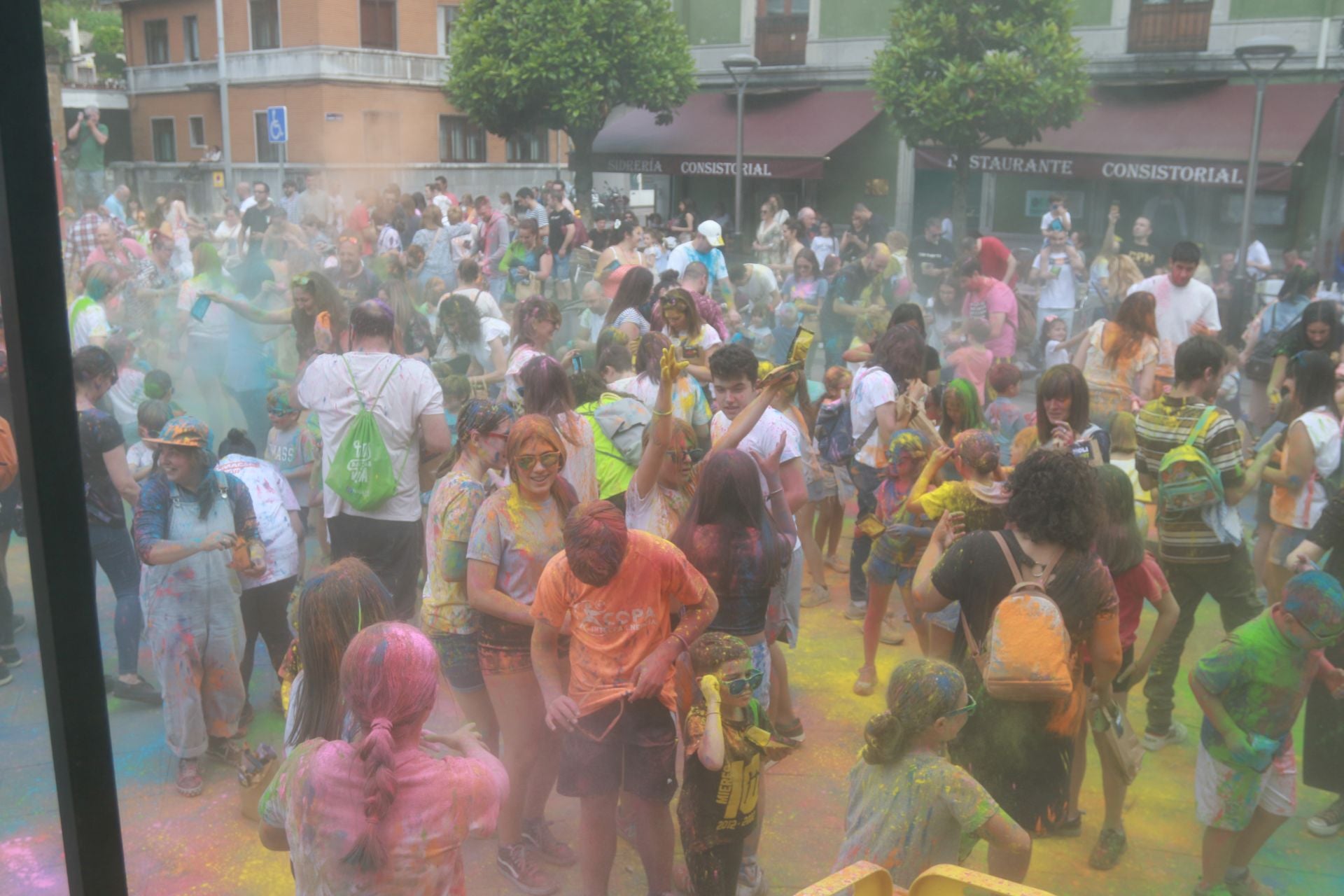 Colores para la foguerina de San Xuan en Mieres