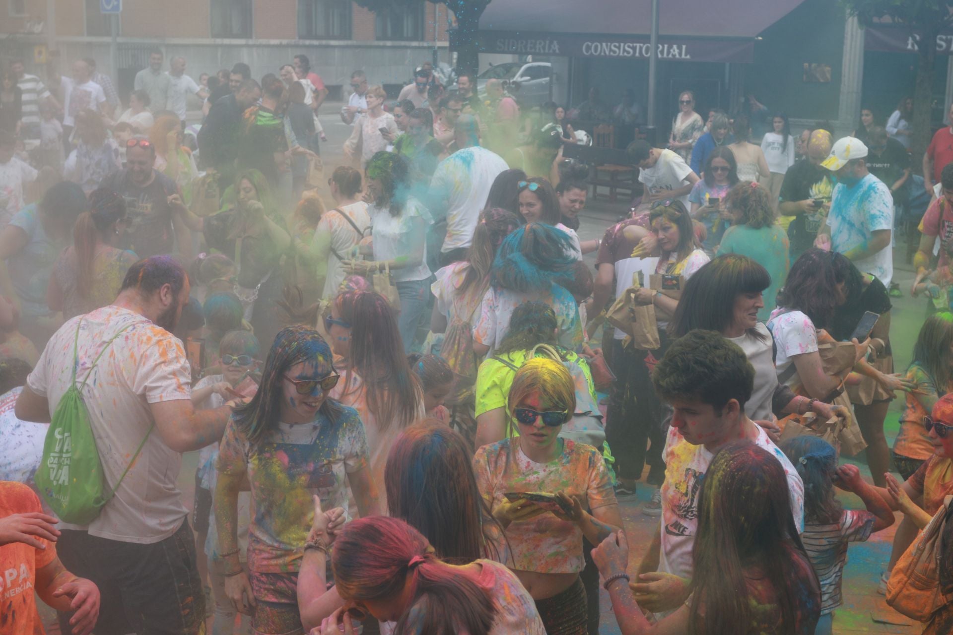 Colores para la foguerina de San Xuan en Mieres