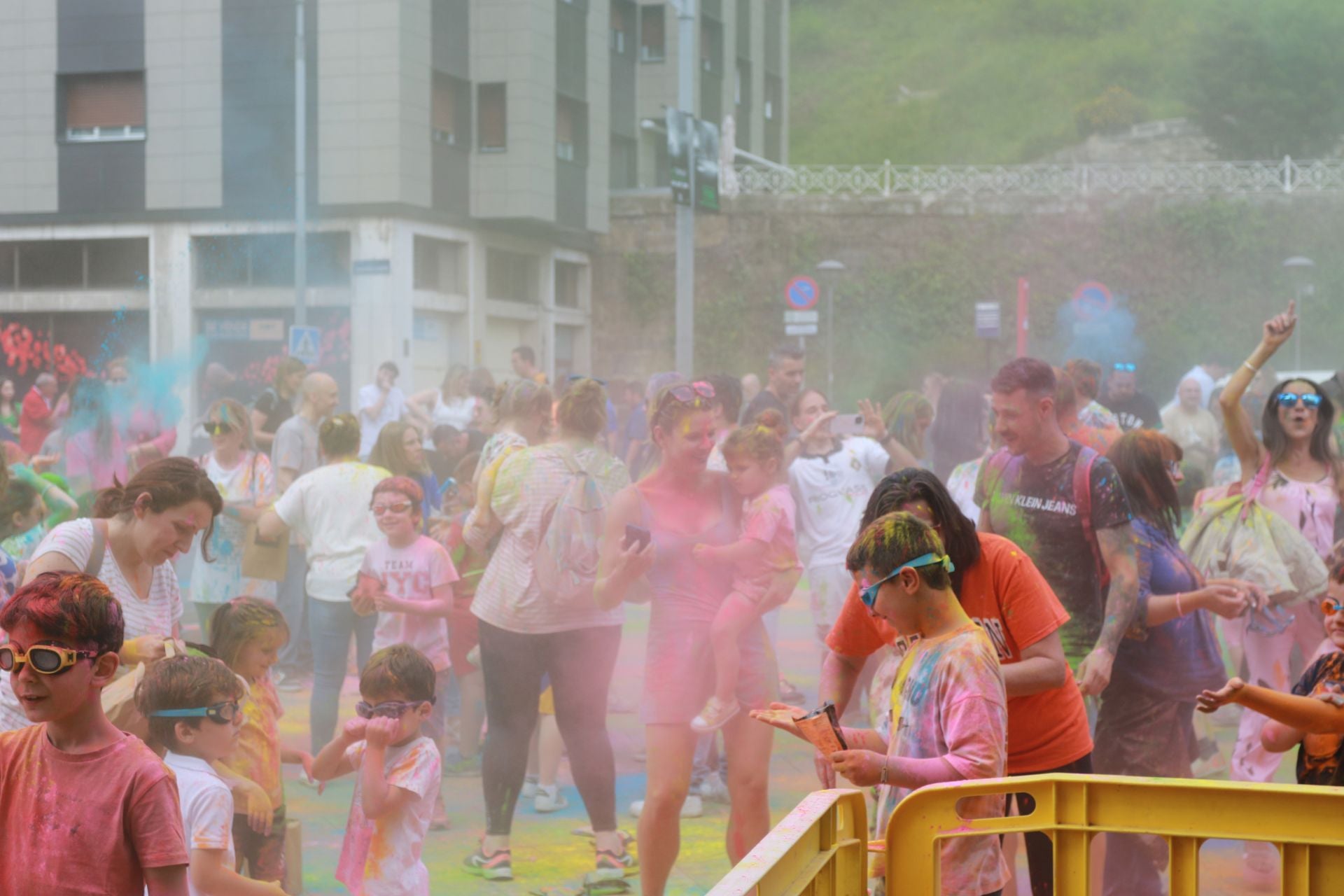 Colores para la foguerina de San Xuan en Mieres