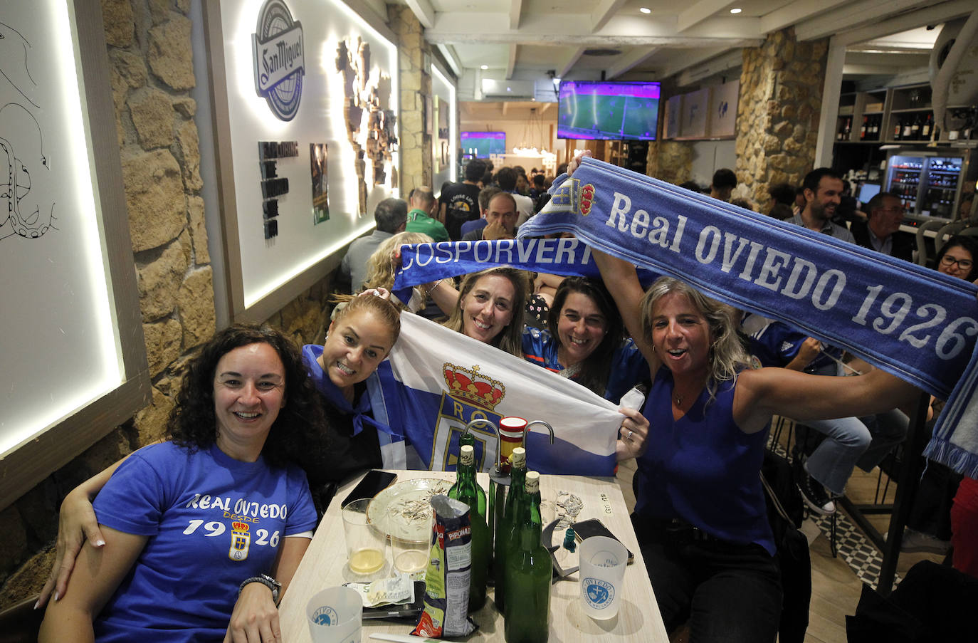 Los bares de Oviedo, a rebosar durante el partido