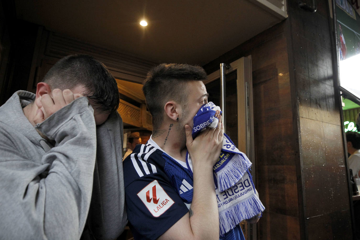 Los bares de Oviedo, a rebosar durante el partido