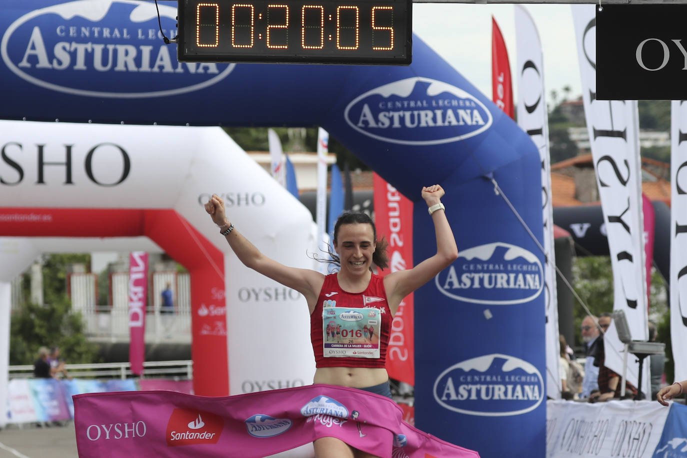 ¿Estuviste en la Carrera de la Mujer en Gijón? ¡Búscate en las fotos!