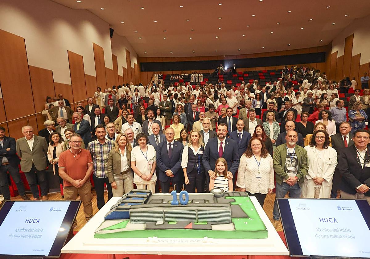 Acto institucional del décimo aniversario del HUCA.
