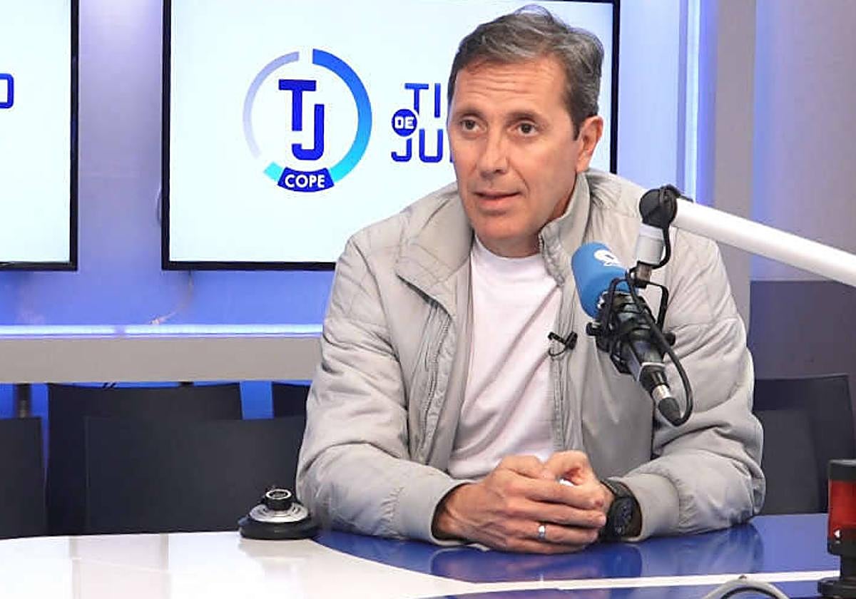 Paco González, en la cadena COPE.