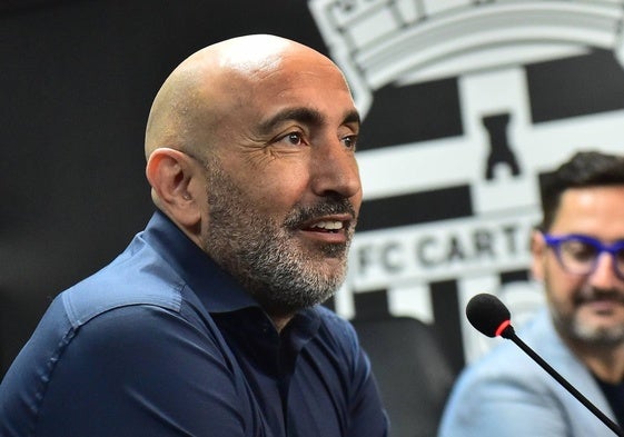 Abelardo, en la rueda de prensa de hoy en Cartagena.