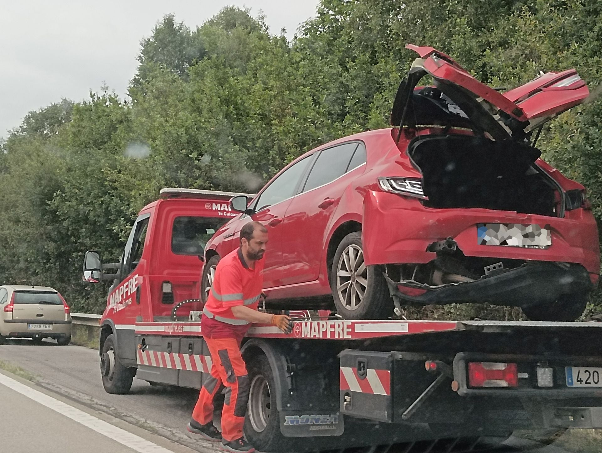 Amplio dispositivo por un accidente múltiple entre Gijón y Avilés
