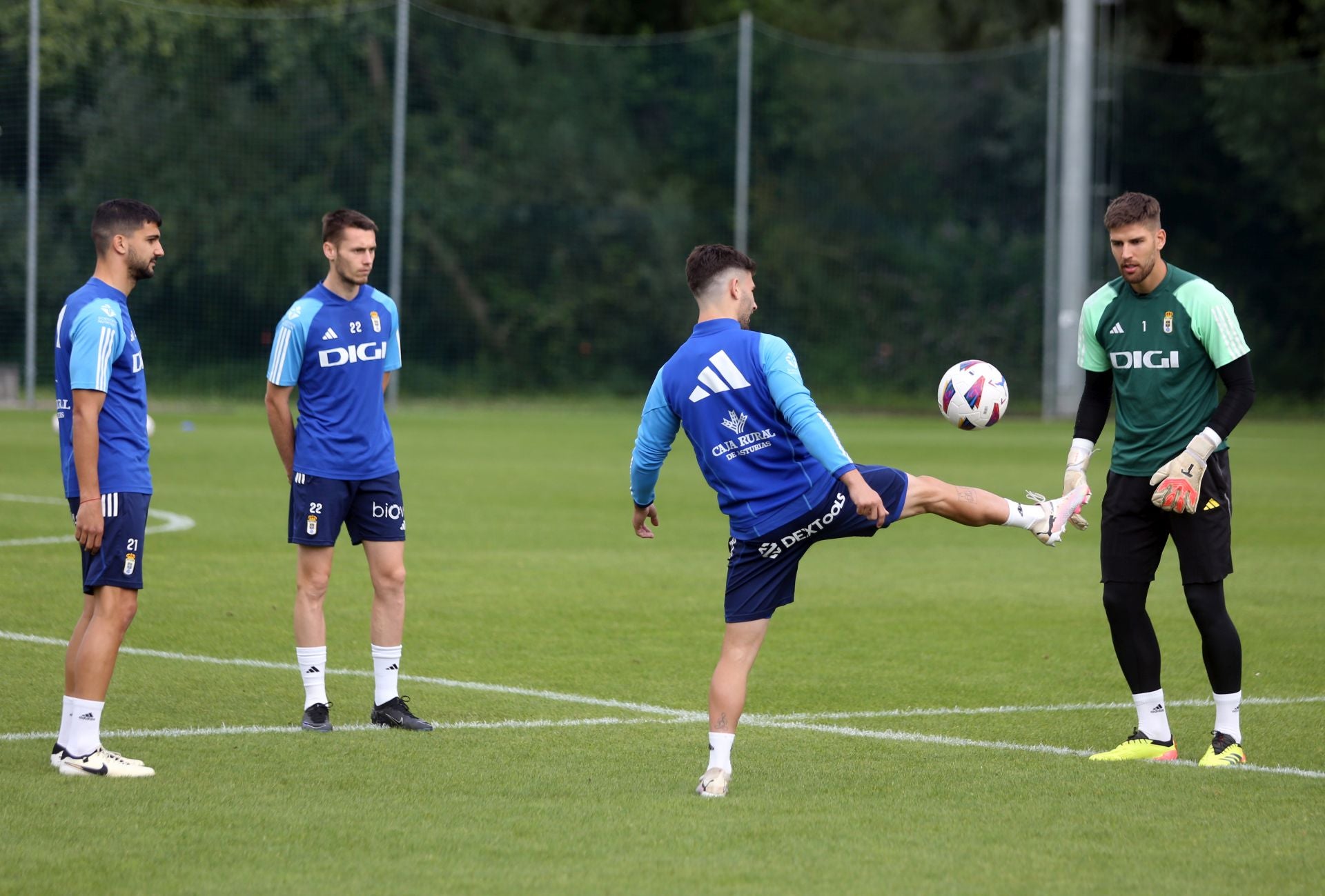 Así entrena el Real Oviedo antes del partido frente al Espanyol