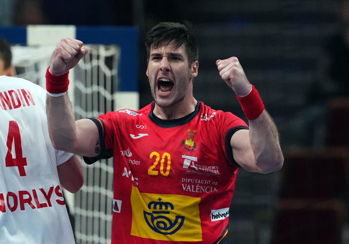 Abel Serdio, celebrando un gol con la Selección Española