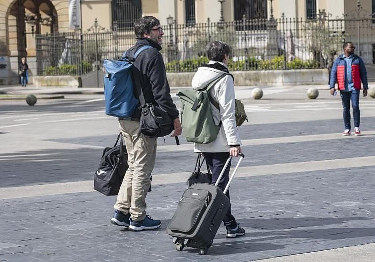 Turistas en Gijón el pasado Puente de Mayo.
