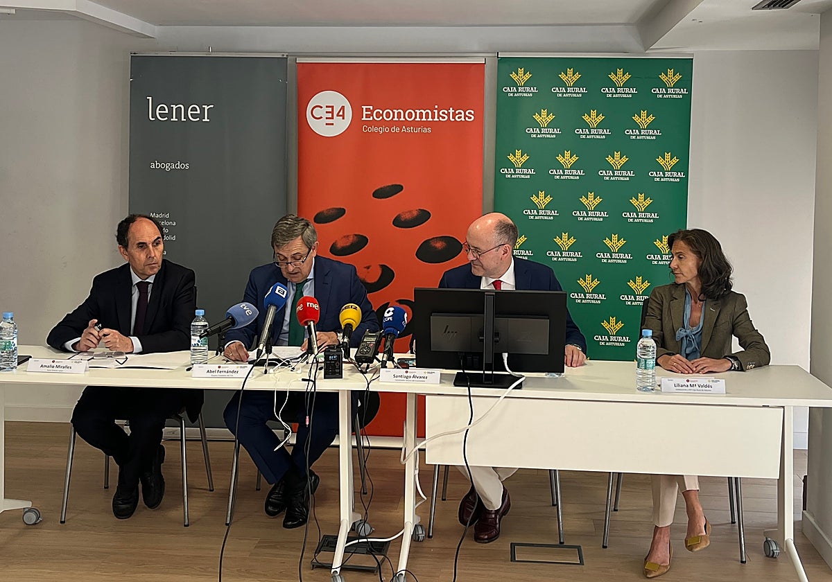 Amalio Miralles, Abel Fernández, Santiago Álvarez y Liliana Valdés