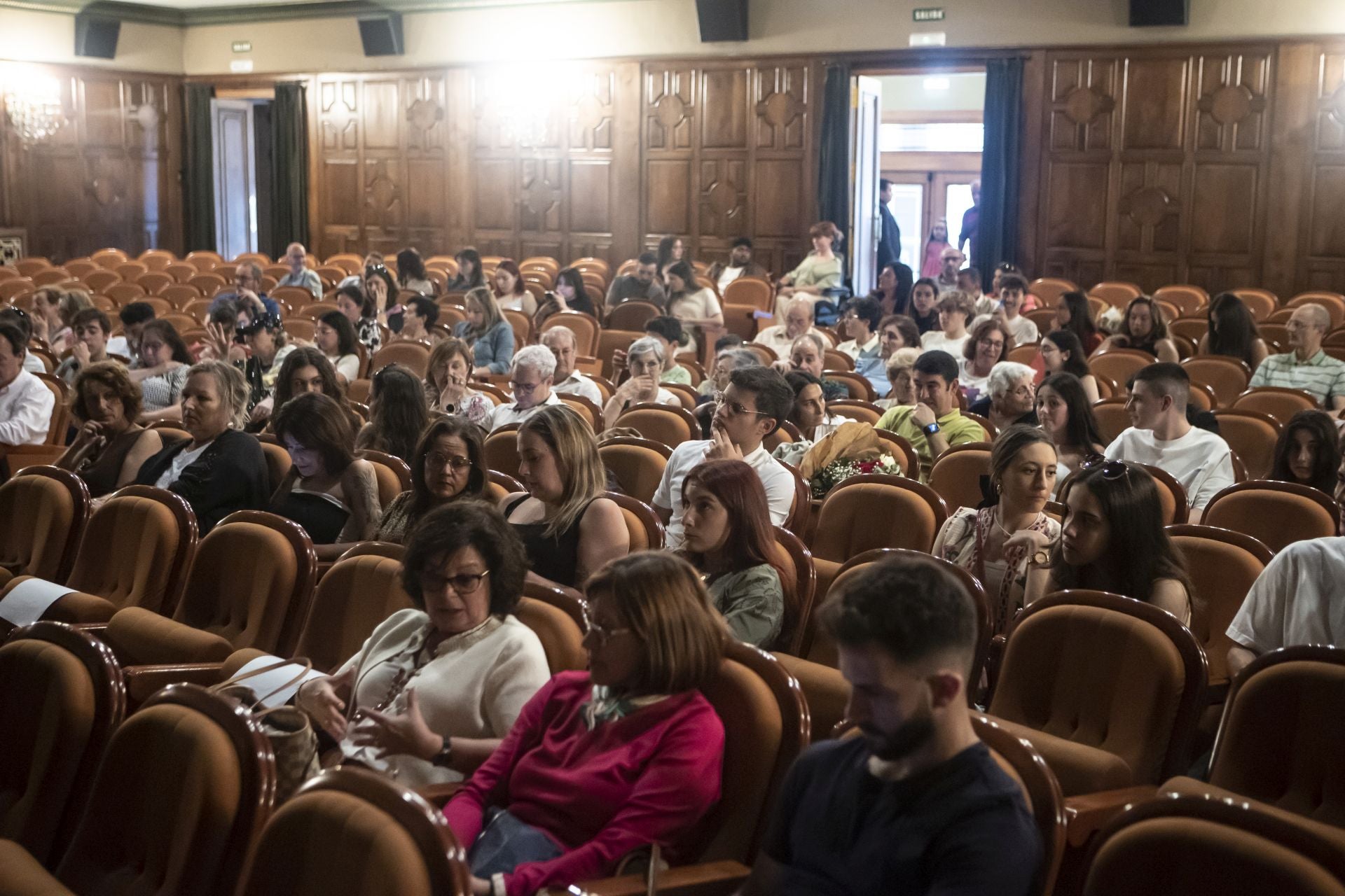 Derroche de talento y creatividad en el desfile de los estudiantes de ESNE