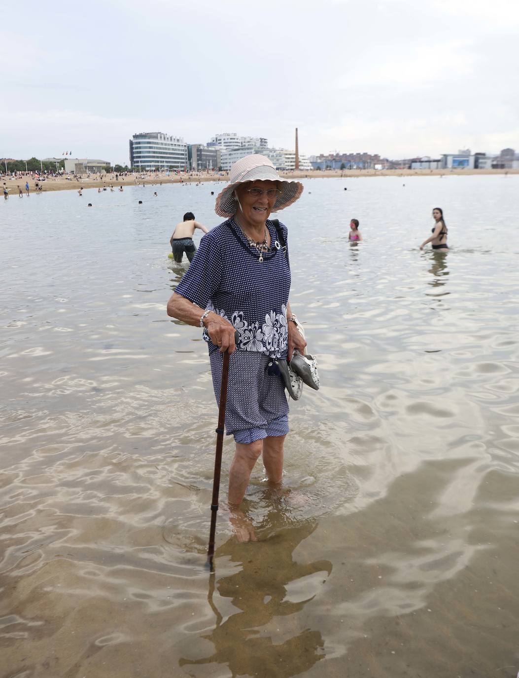 De El Bierzo a Gijón para mojar los pies en Poniente