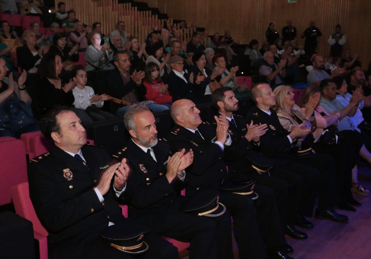 La Policía Nacional celebra en Lugones la fiesta de la gaita