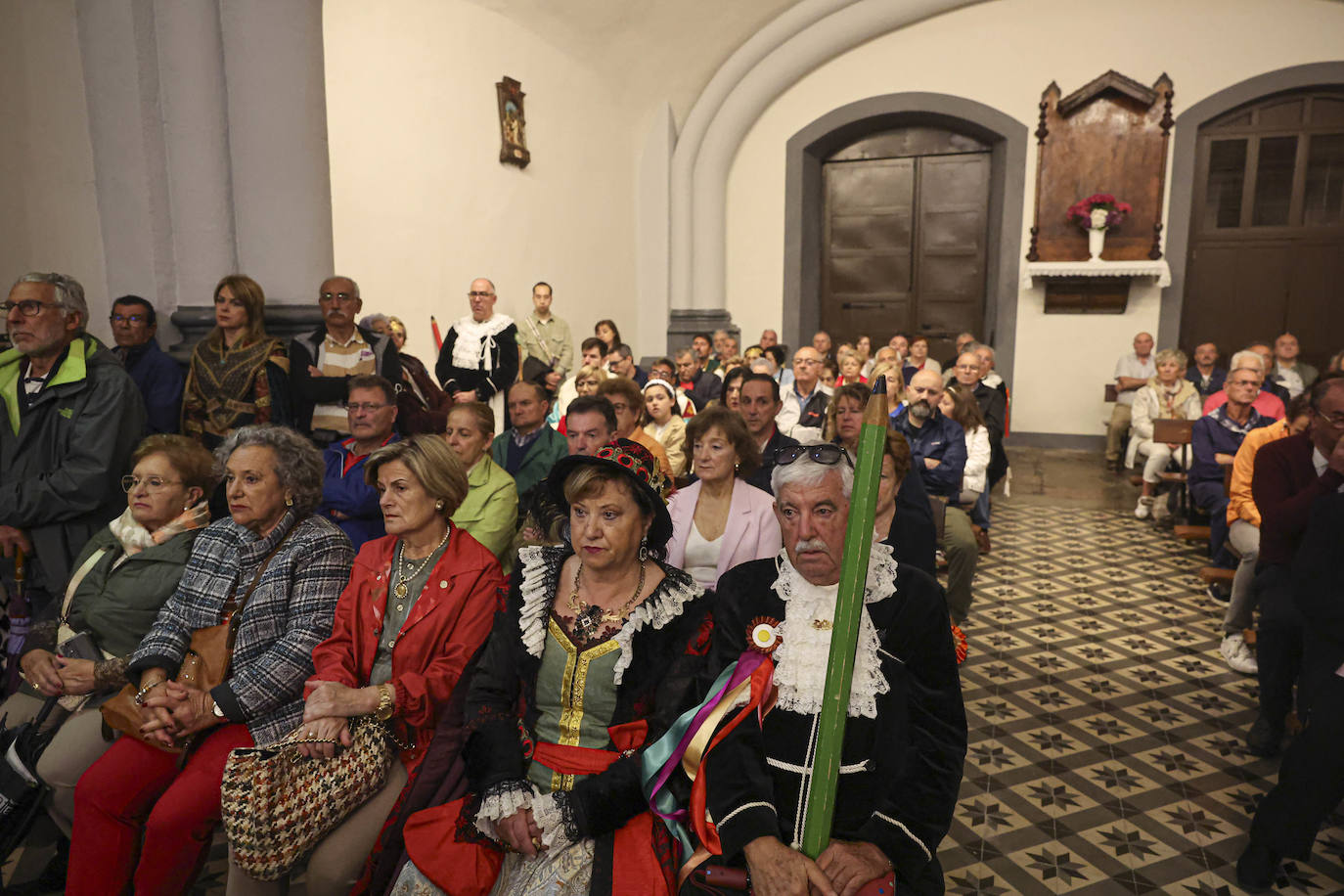 Cudillero brilla por San Pedro: las imágenes una Amuravela multitudinaria