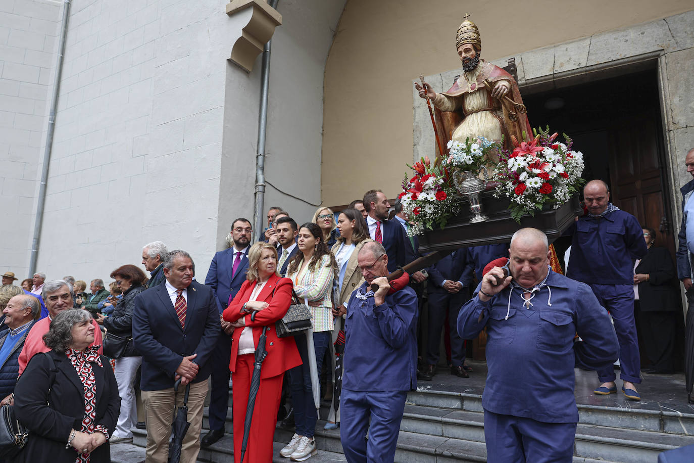 Cudillero brilla por San Pedro: las imágenes una Amuravela multitudinaria