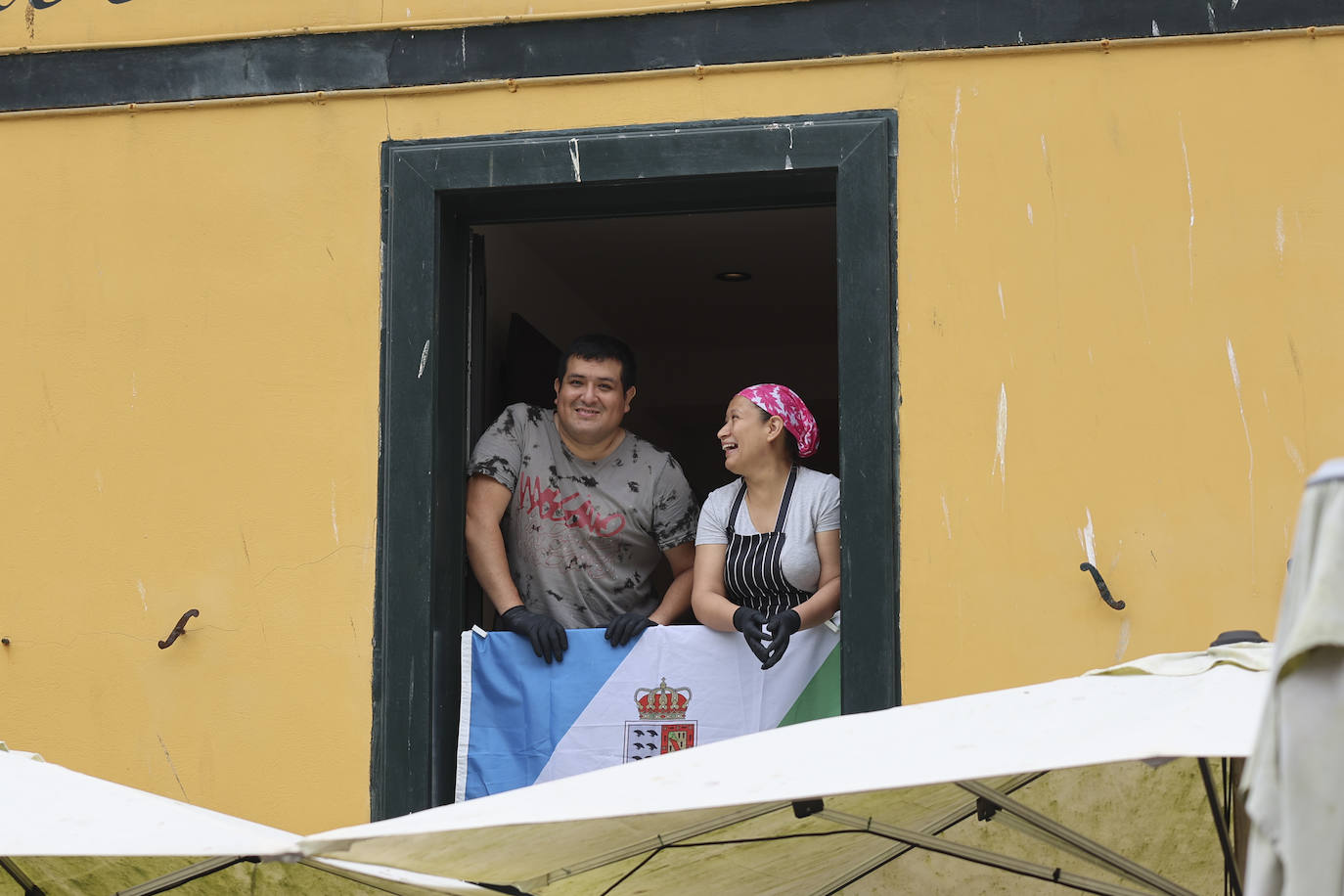 Cudillero brilla por San Pedro: las imágenes una Amuravela multitudinaria