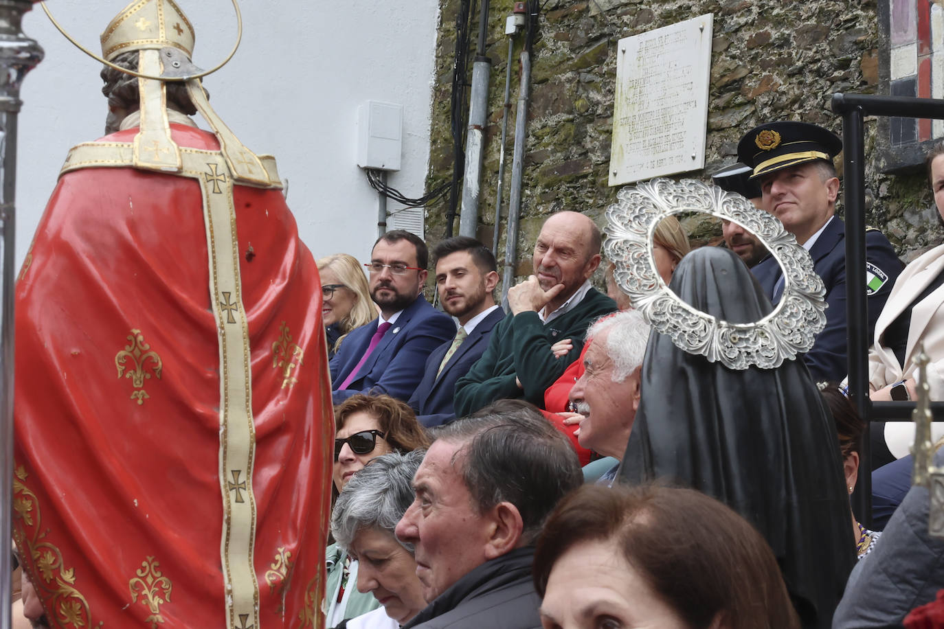 Cudillero brilla por San Pedro: las imágenes una Amuravela multitudinaria