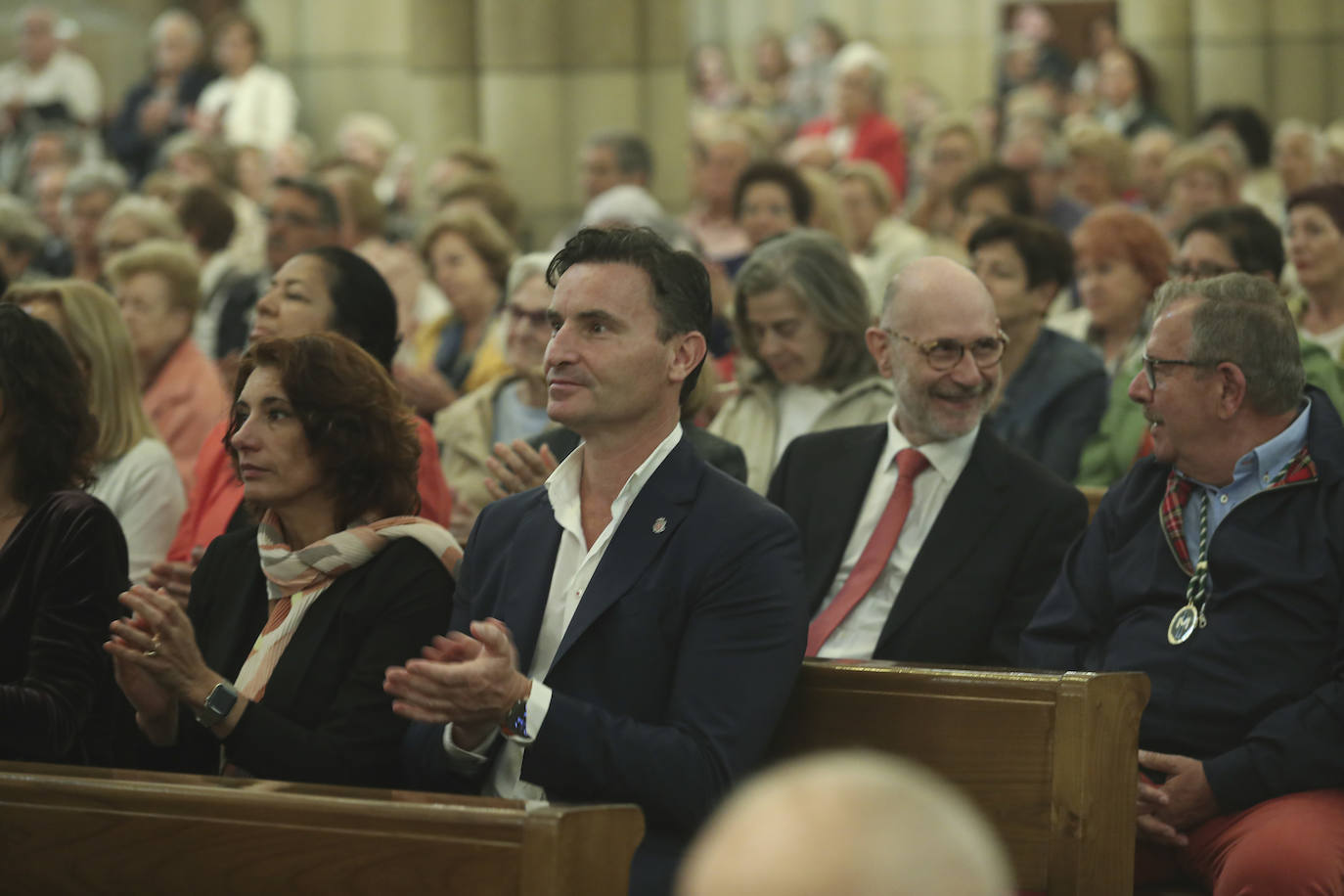 Gijón inicia los festejos por San Pedro con la bendición de las aguas