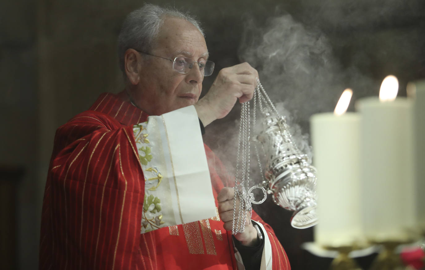 Gijón inicia los festejos por San Pedro con la bendición de las aguas