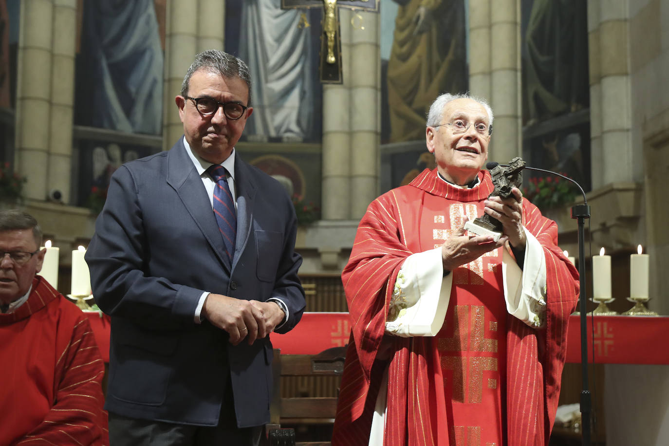 Gijón inicia los festejos por San Pedro con la bendición de las aguas