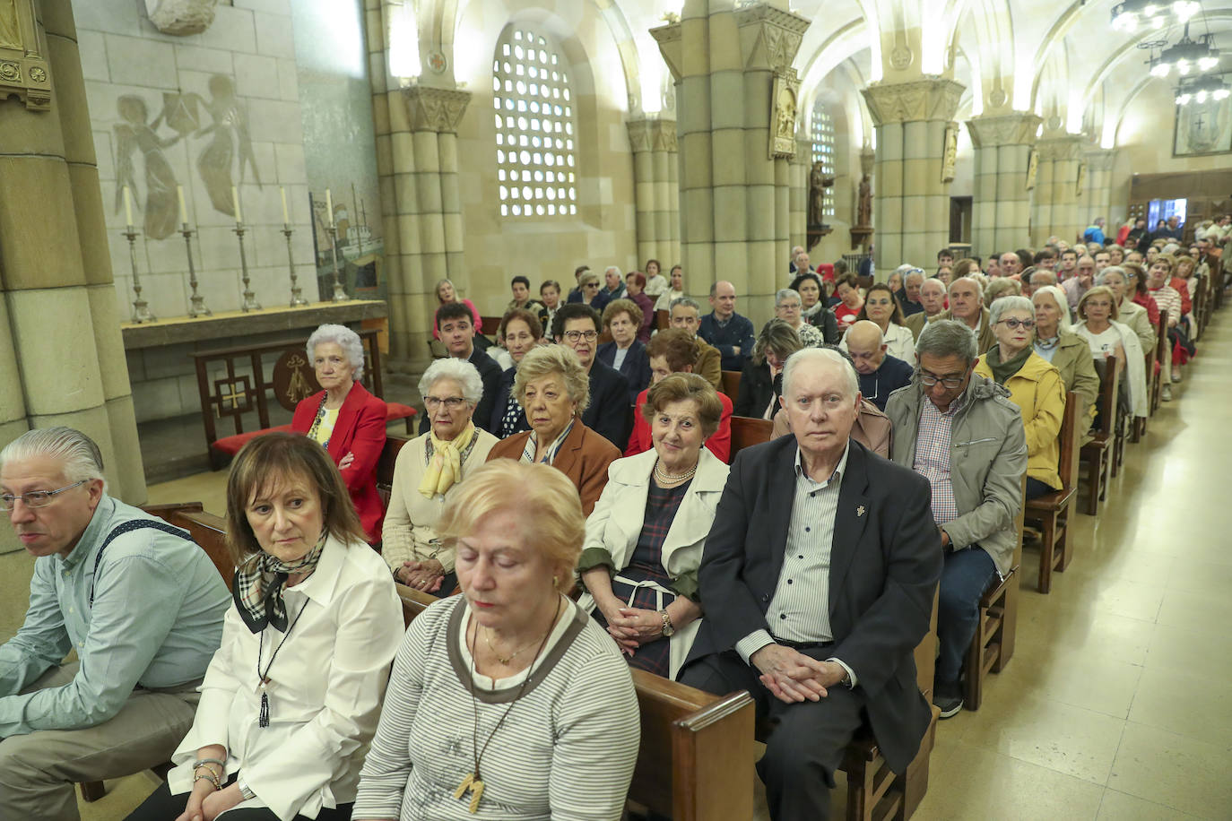 Gijón inicia los festejos por San Pedro con la bendición de las aguas