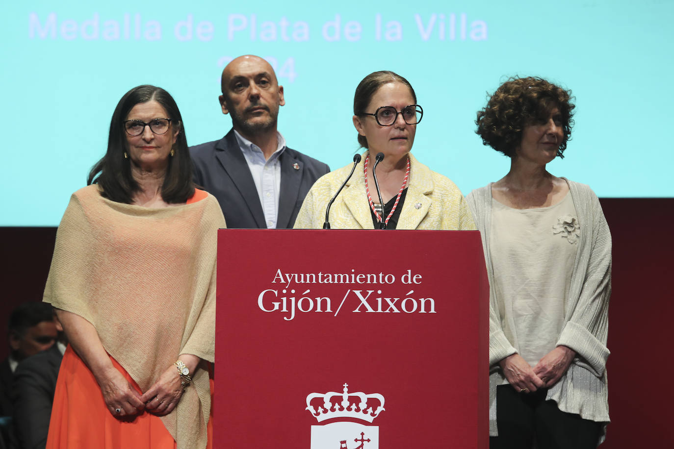 Honores y distinciones en Gijón: así fue la entrega de medallas de la ciudad