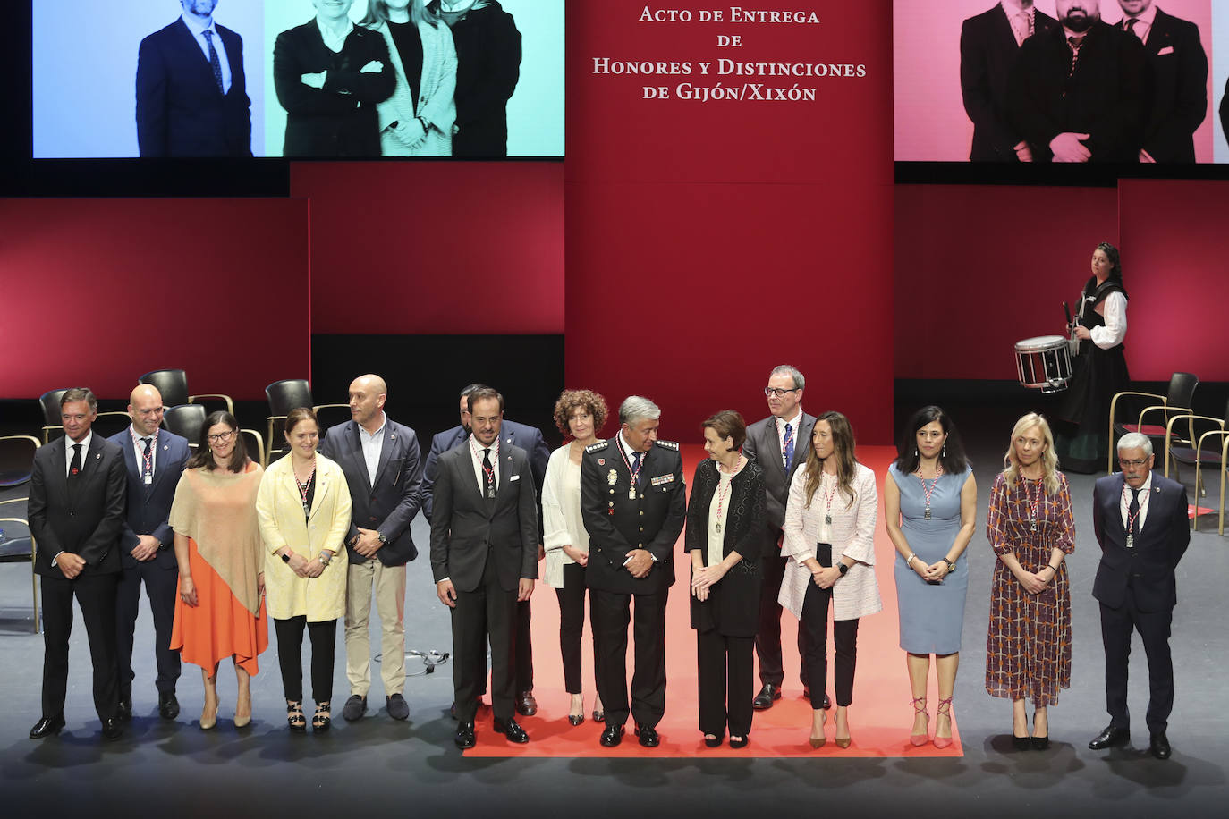 Honores y distinciones en Gijón: así fue la entrega de medallas de la ciudad