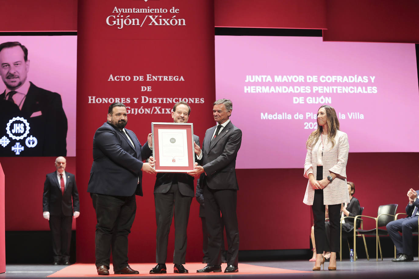 Honores y distinciones en Gijón: así fue la entrega de medallas de la ciudad