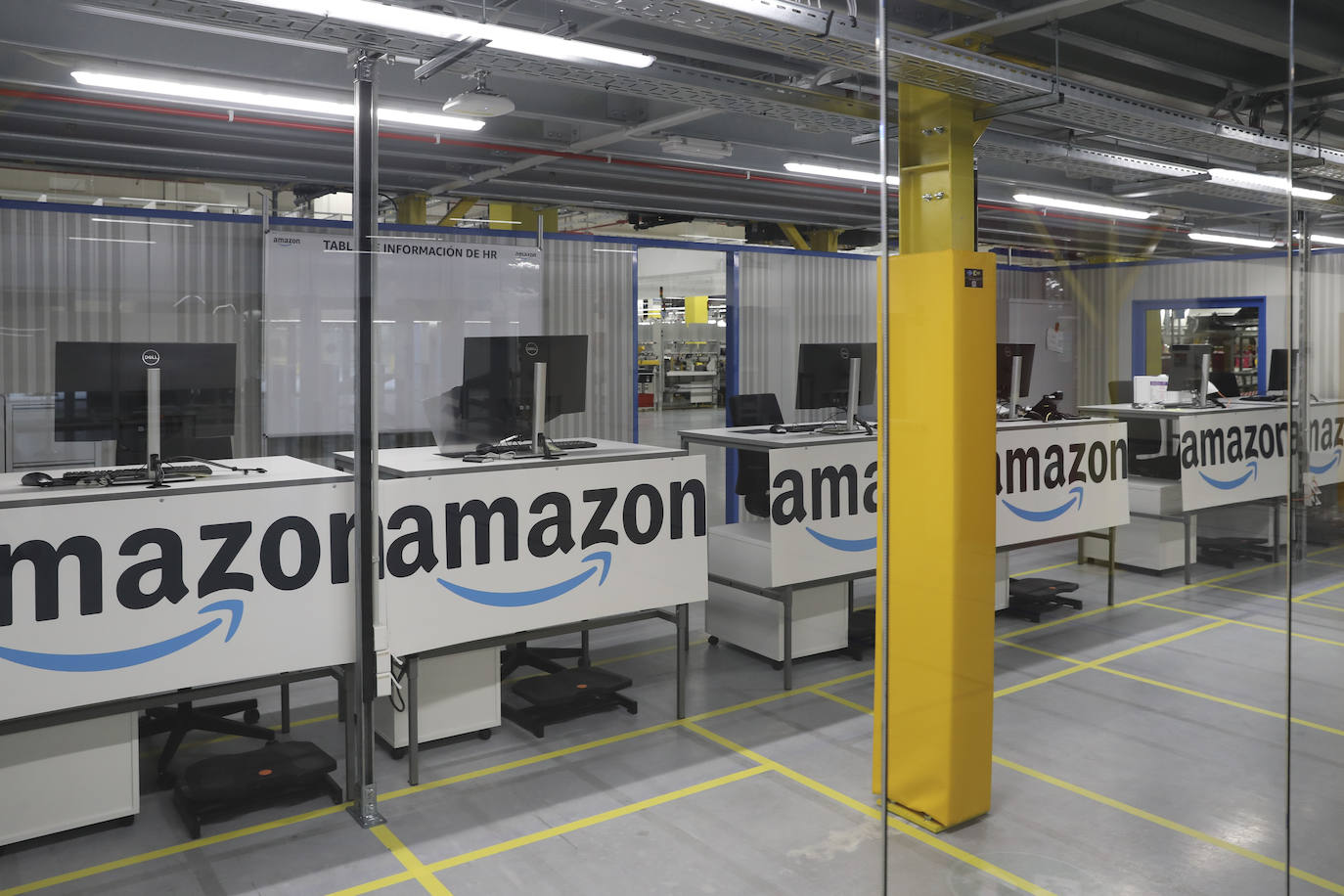 Las entrañas del centro de Amazon en Asturias: así son las instalaciones