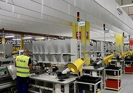 Instalaciones del nuevo centro logístico de Amazon en Siero por dentro.