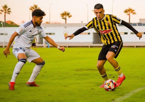 Sergio García, en un partido del San Roque de Lepe la pasada temporada.
