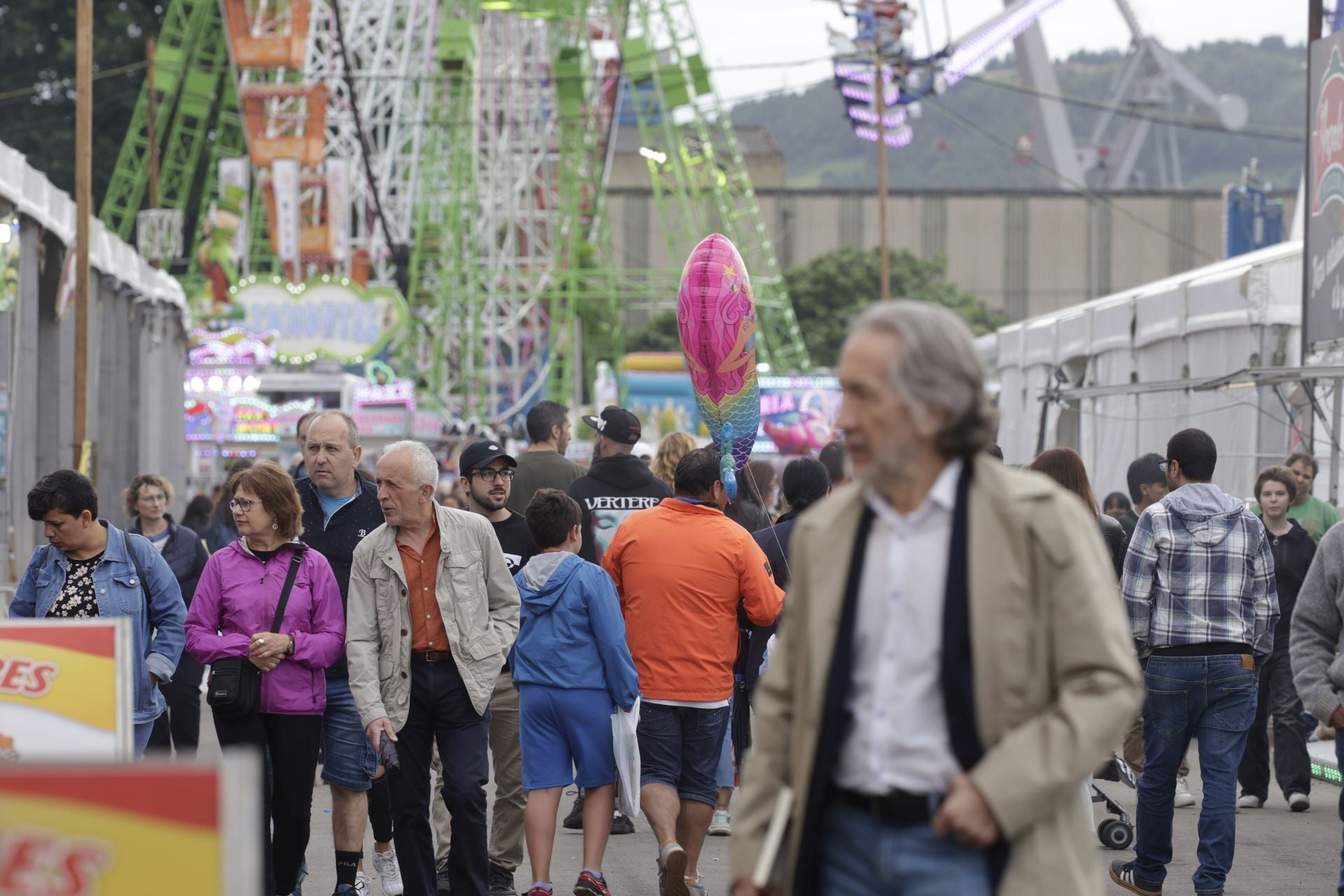 Llenazo en el primer gran sábado de la Semana Negra de Gijón