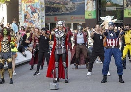 Metrópoli, hasta la bandera en el desfile y su despedida