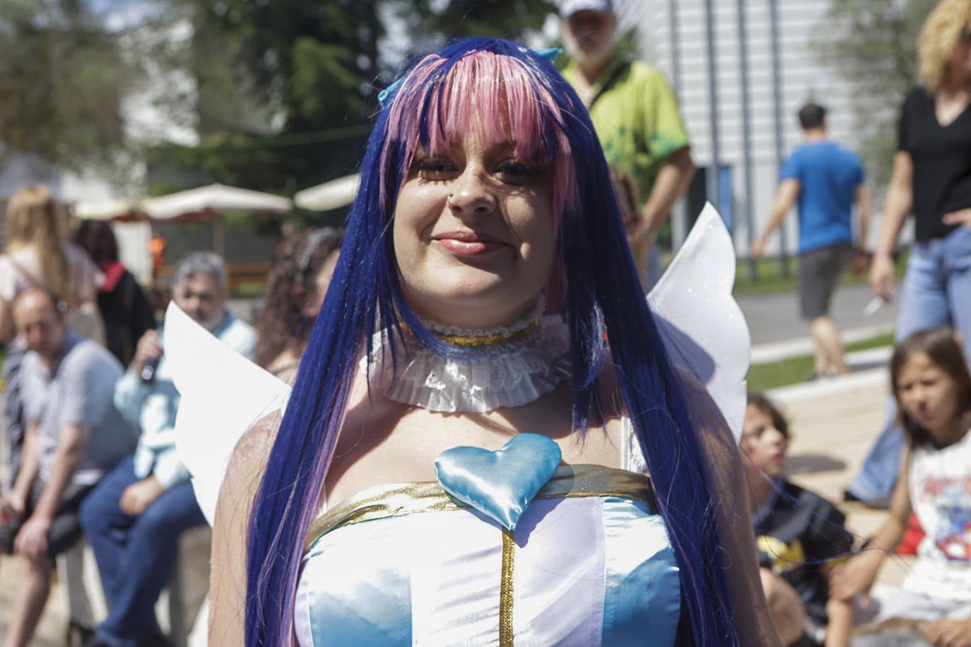 Metrópoli, hasta la bandera en el desfile y su despedida