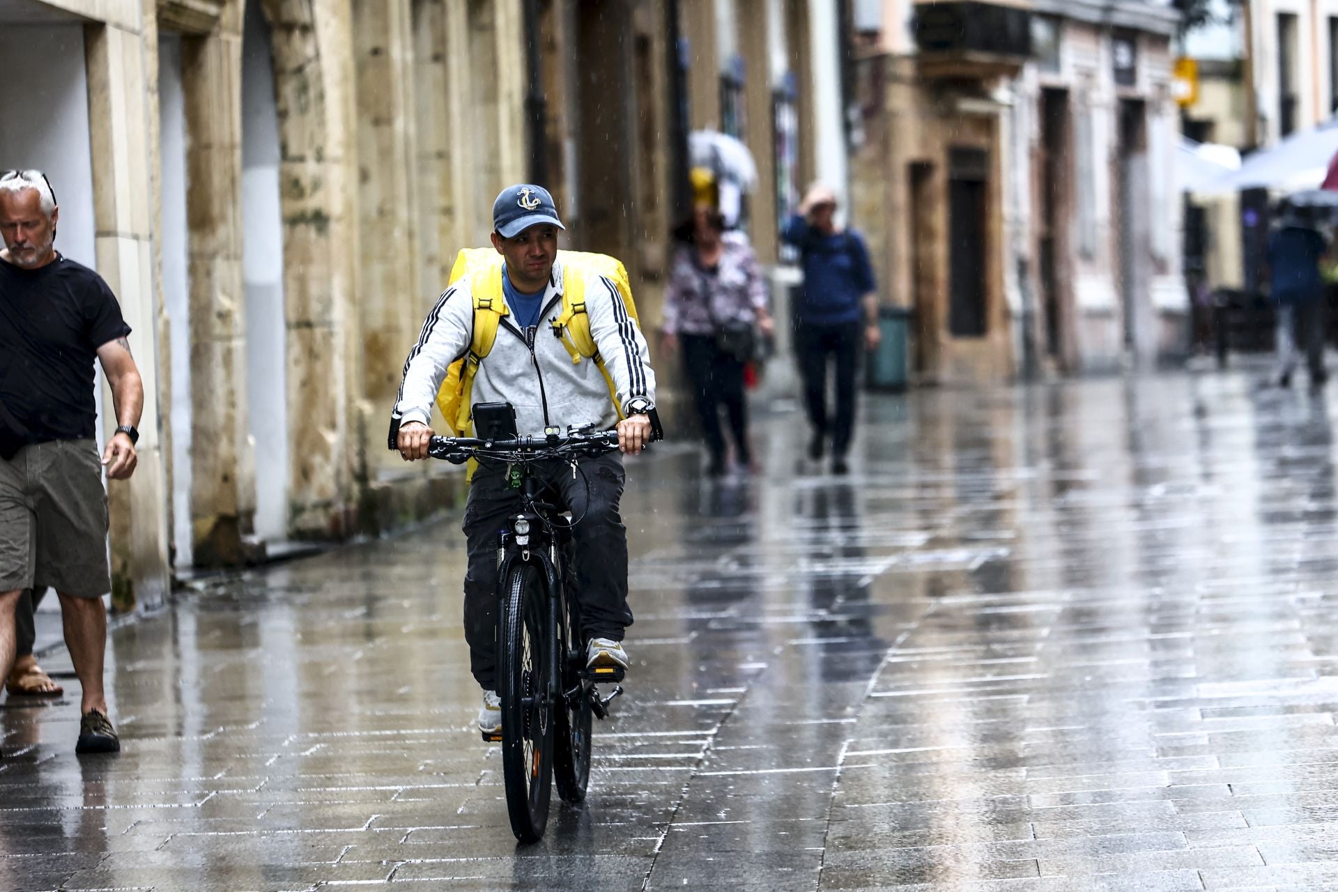 La lluvia &#039;acaba con el verano&#039; en Asturias