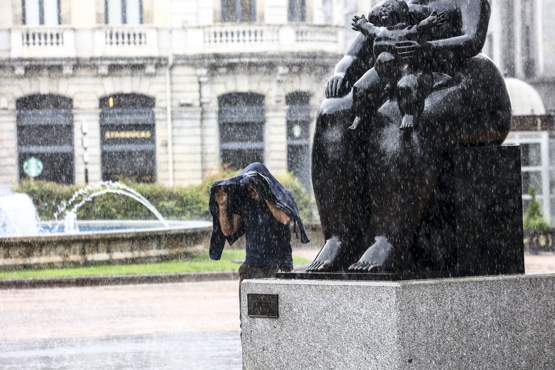 La lluvia &#039;acaba con el verano&#039; en Asturias