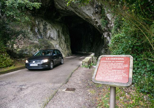 La Cuevona de acceso a Cuevas del Agua