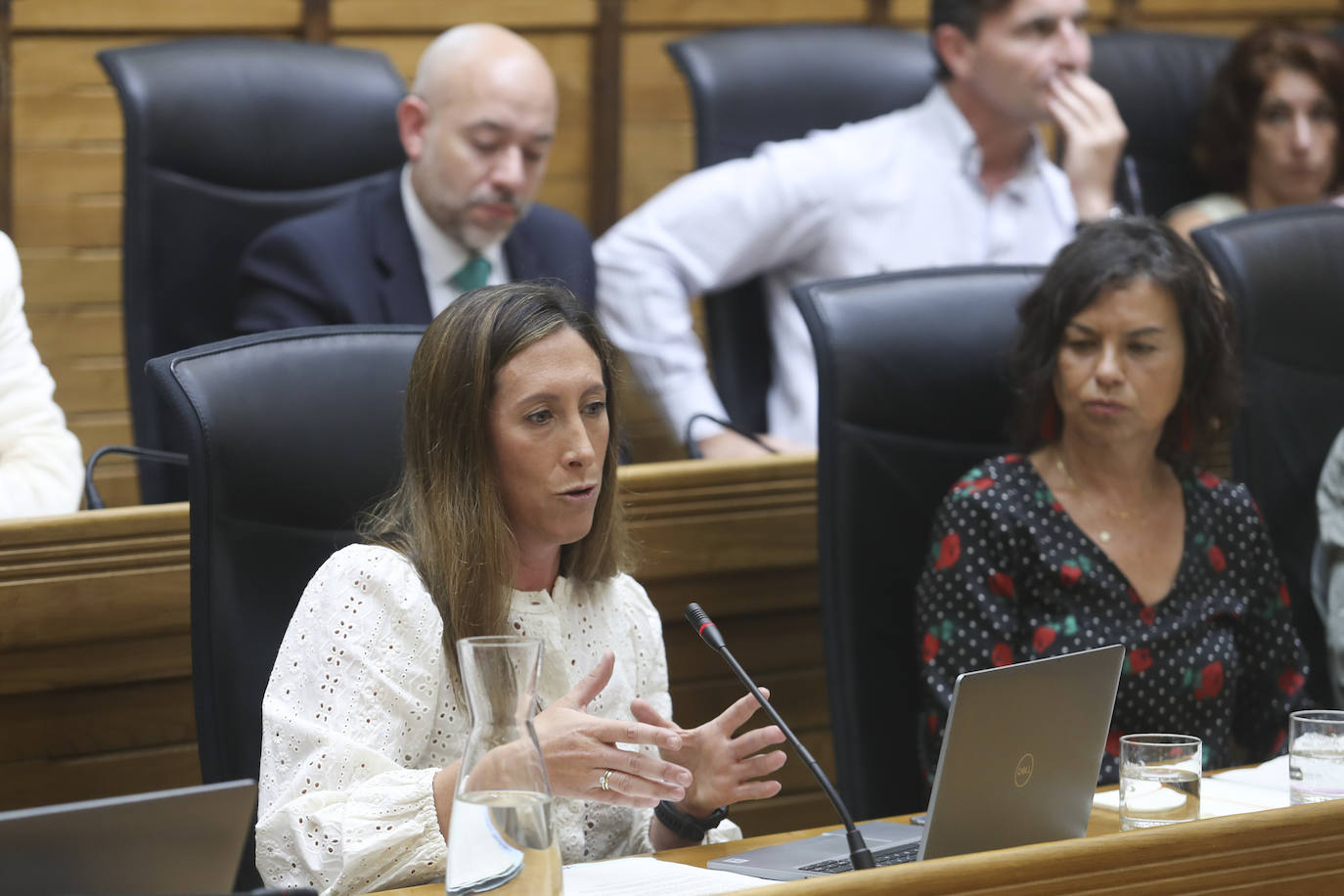 Un &#039;bronco&#039; pleno en Gijón: así fue el abandono de la oposición