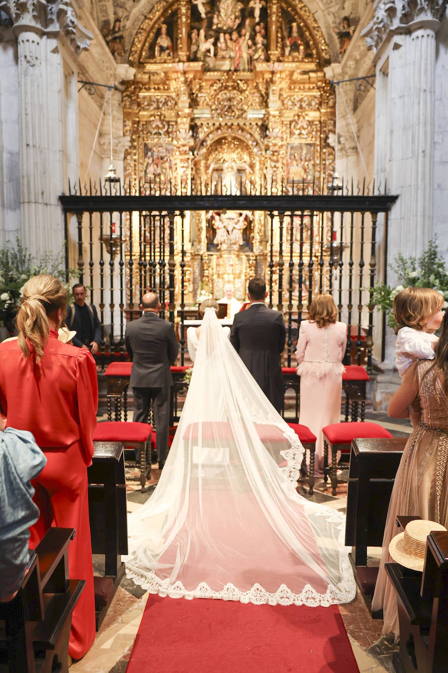 Boda en Oviedo: el promotor Hilario Riesgo y Nerea Velasco se dan el &#039;sí quiero&#039;