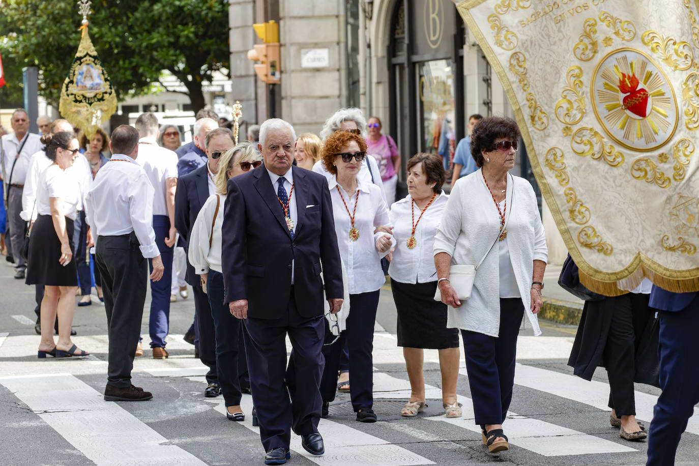 La Virgen del Carmen procesiona por Gijón