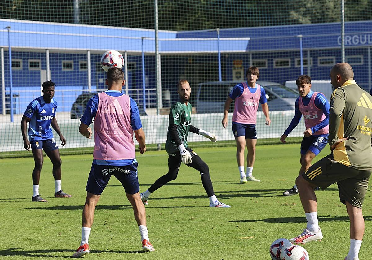 El Real Oviedo se pone a punto: las imágenes del primer entrenamiento