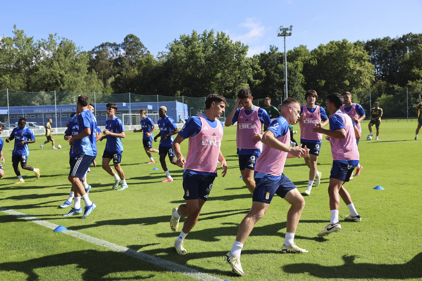 El Real Oviedo se pone a punto: las imágenes del primer entrenamiento