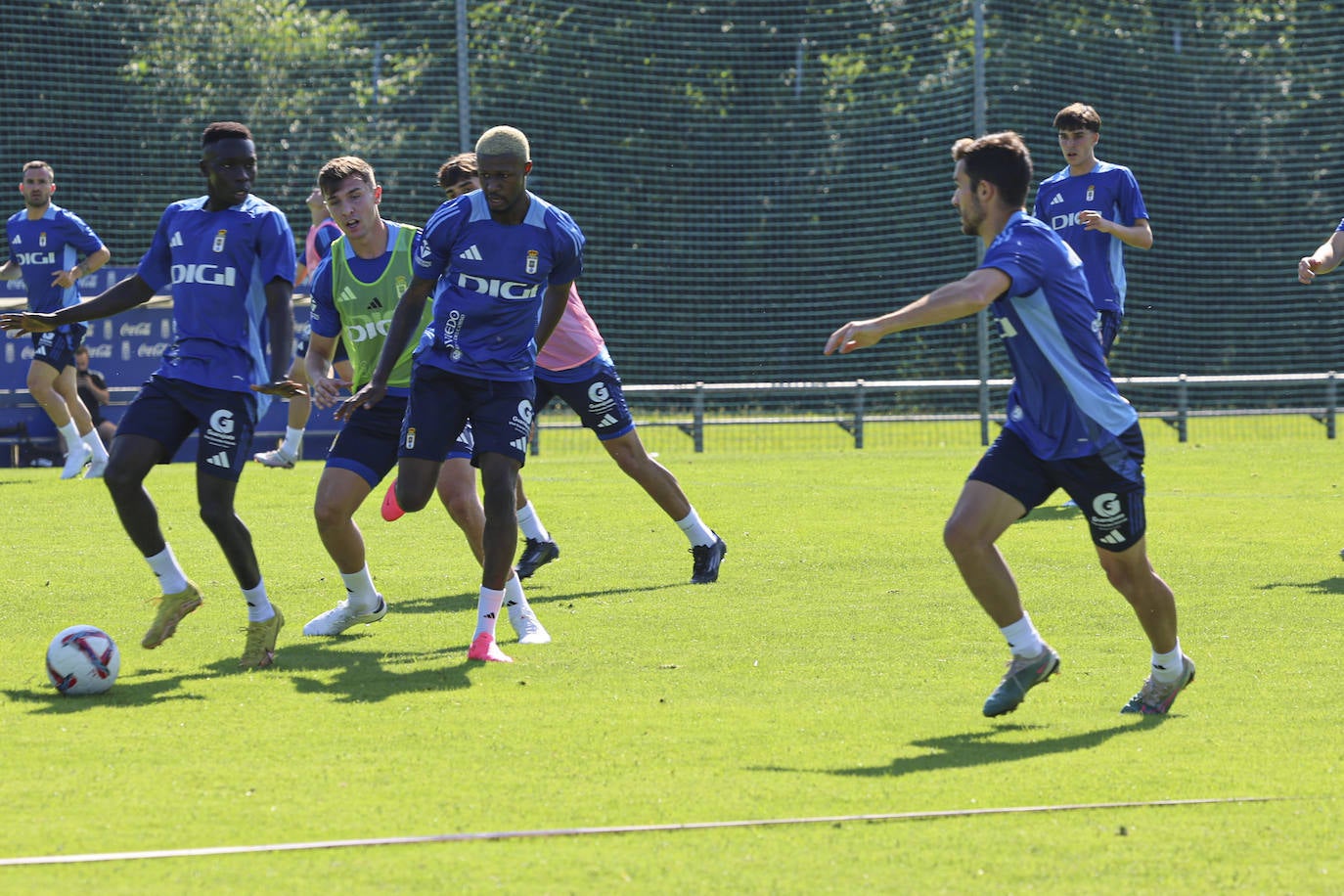 El Real Oviedo se pone a punto: las imágenes del primer entrenamiento
