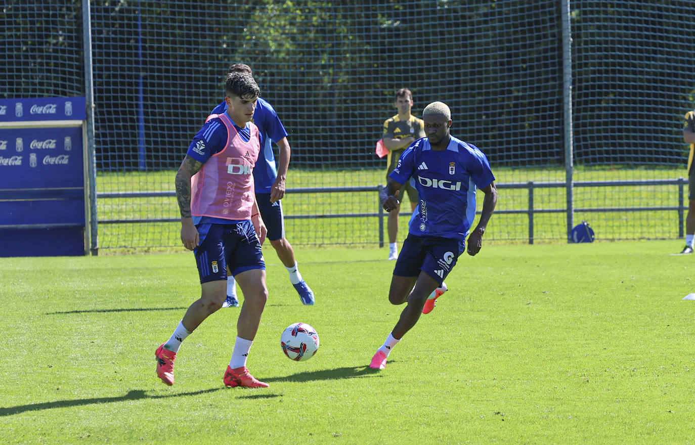 El Real Oviedo se pone a punto: las imágenes del primer entrenamiento